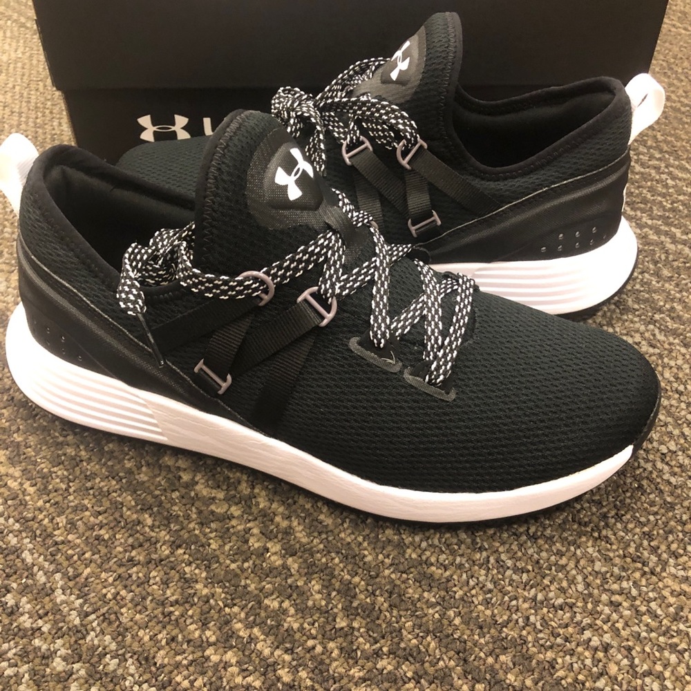 New Under Armour - Picture 4 of 4